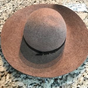 Halogen one size fits all hat NWT